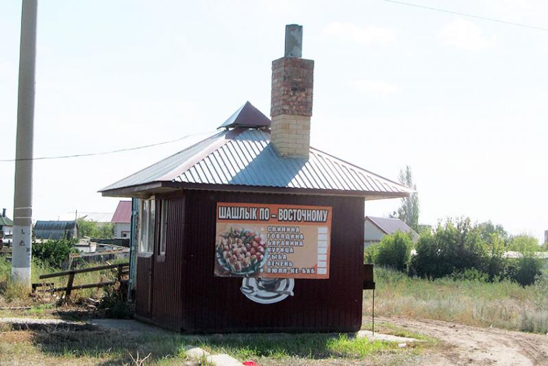 «Продам дешево рыболовецкие снасти и рыбацкую одежду. Телефон:...