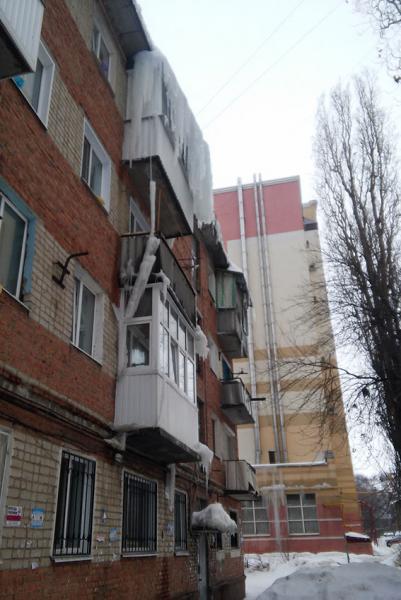Улица М. Горького, 37.