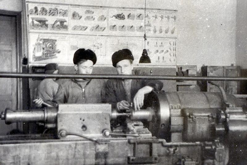 На практике второй курс  февраль 1951 год. Фото из архива Колосарева...