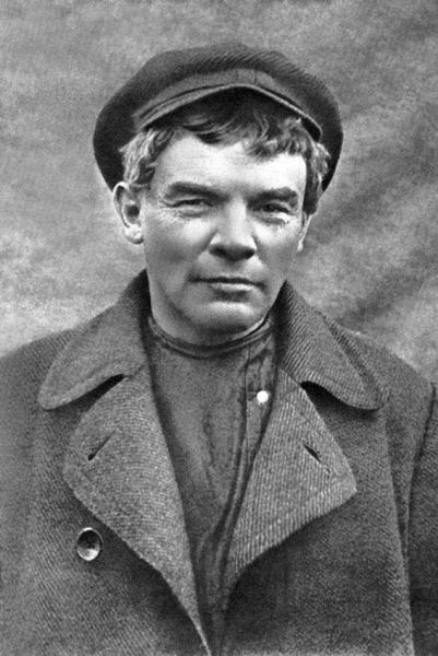 Владимир Ленин фото август 1917 года.