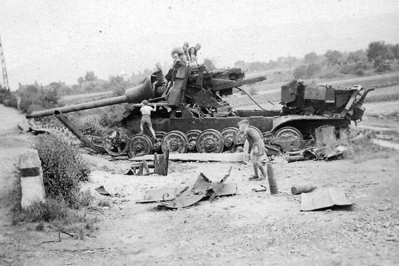 Уничтоженный Ягдтигр. Весна 1945 год.