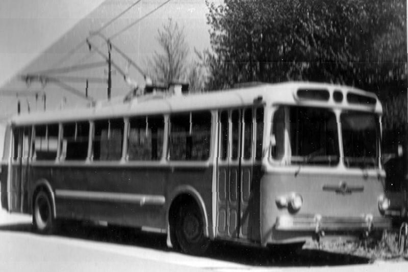 Пассажирский троллейбус ЗИУ-5 Выпускался с 1959 года.