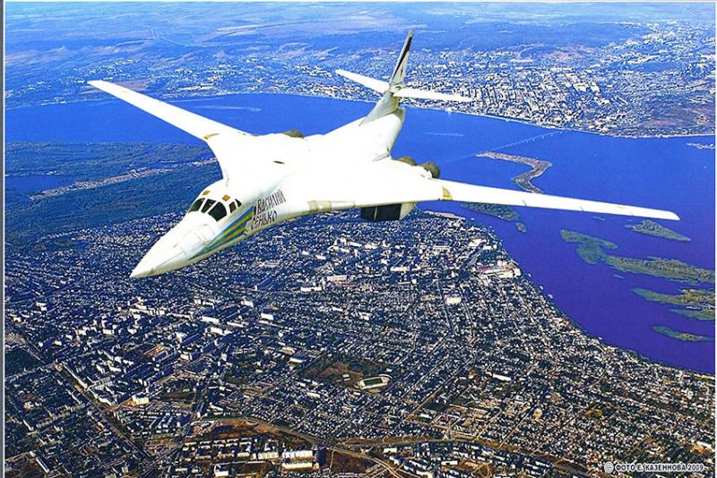 Ту-160 над Энгельсом 2009 год.