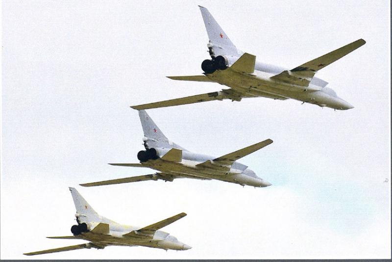 Тройка Ту-22м3 2011 год.