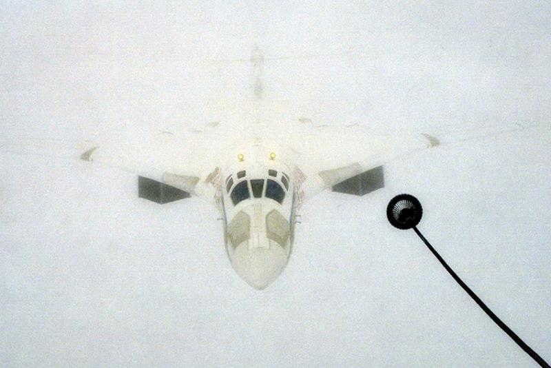Заправка в облаках 2010 год.