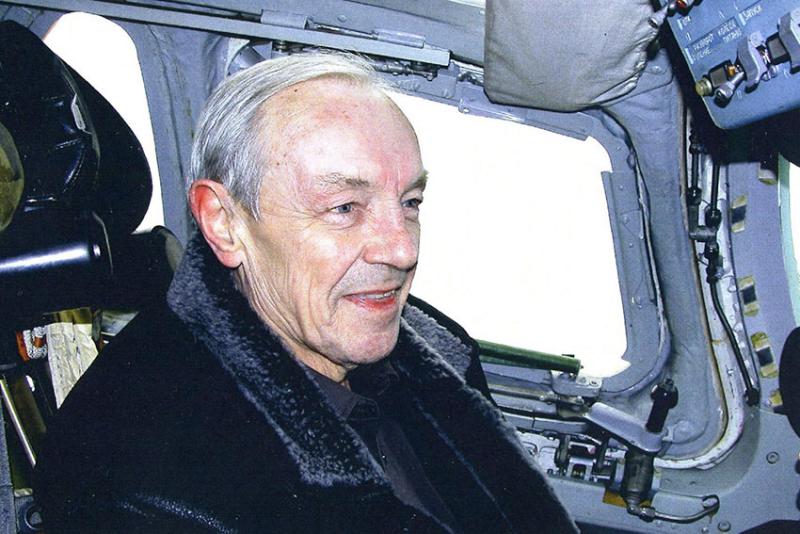 Кирилл-Лавров-2004