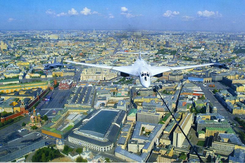 Авиапарад над Красной площадью 9 май 2009 год.